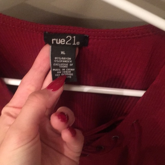 Lace up shirt - Picture 4 of 4